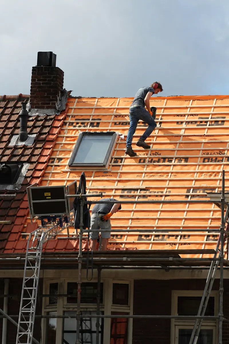 Volledige dakrenovatie van een woning in Limburg
